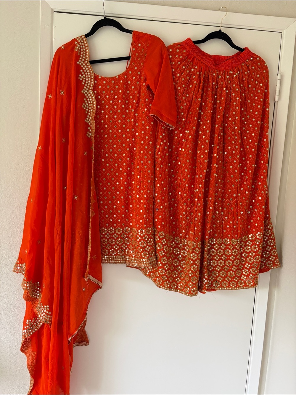 3 piece Indian outfit Orange Ethnic Set with Gold Mirror Work Indian suit party - Picture 3 of 6